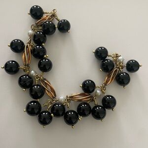 Black Onyx, Pearls & Gold Beaded Bracelet 7”